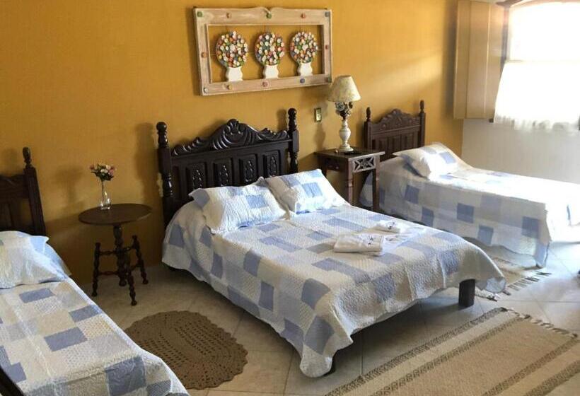 חדר סטנדרט לארבעה, Pousada Vó Iris Tiradentes Mg