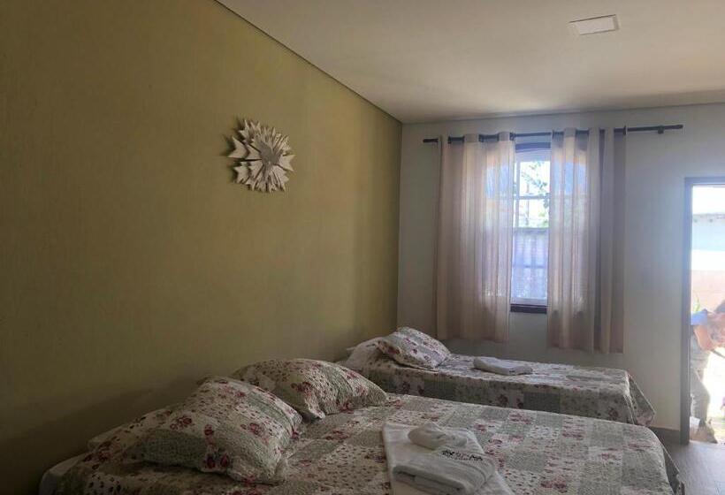 חדר משפחתי, Pousada Vó Iris Tiradentes Mg
