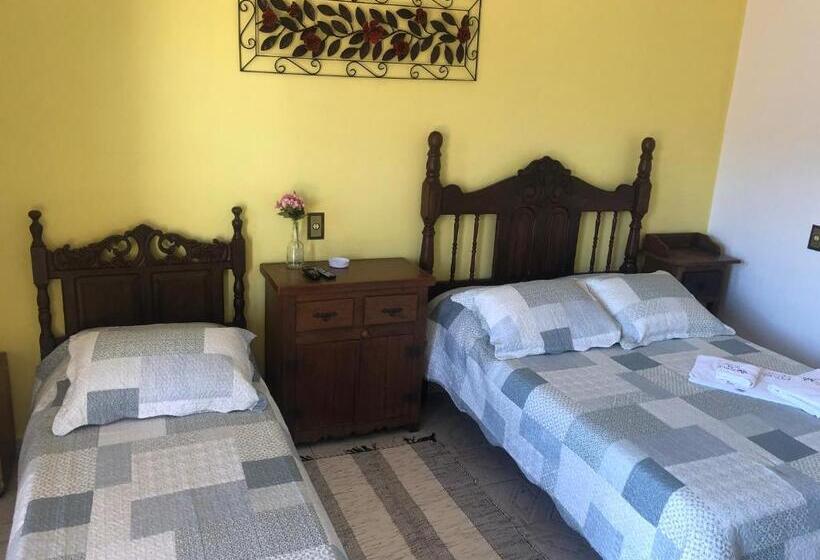 חדר סטנדרט לשלושה, Pousada Vó Iris Tiradentes Mg
