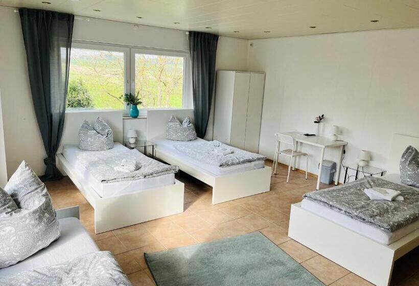 정원 전망 4인용 스탠다드 룸, Pension Platzhirsch