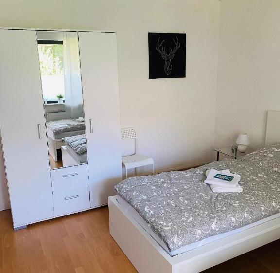 장애인을 위한 스탠다드 룸, Pension Platzhirsch