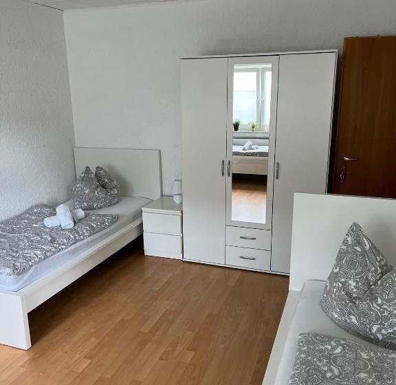 스탠다드 트리플 룸, Pension Platzhirsch