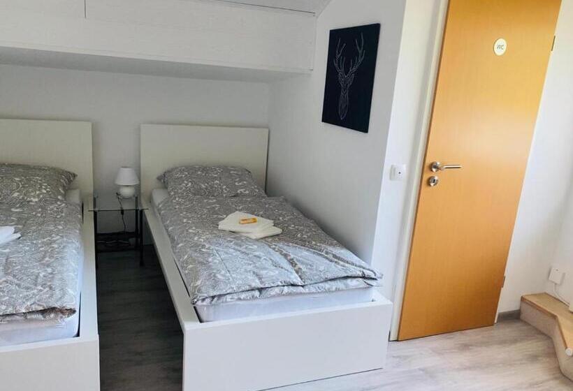 Трехместный Номер Комфорт, Pension Platzhirsch