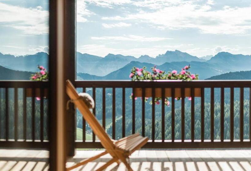 إستوديو قياسى ذو إطلالة, La Majun Fornellahof