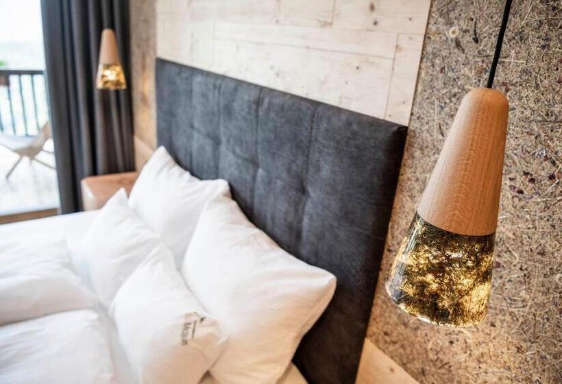 إستوديو قياسى ذو إطلالة, La Majun Fornellahof