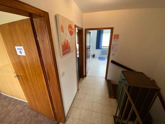 דירה בת חדר שינה 1 עם מרפסת, Monteurswohnung Zimmerfrei Marktheidenfeld