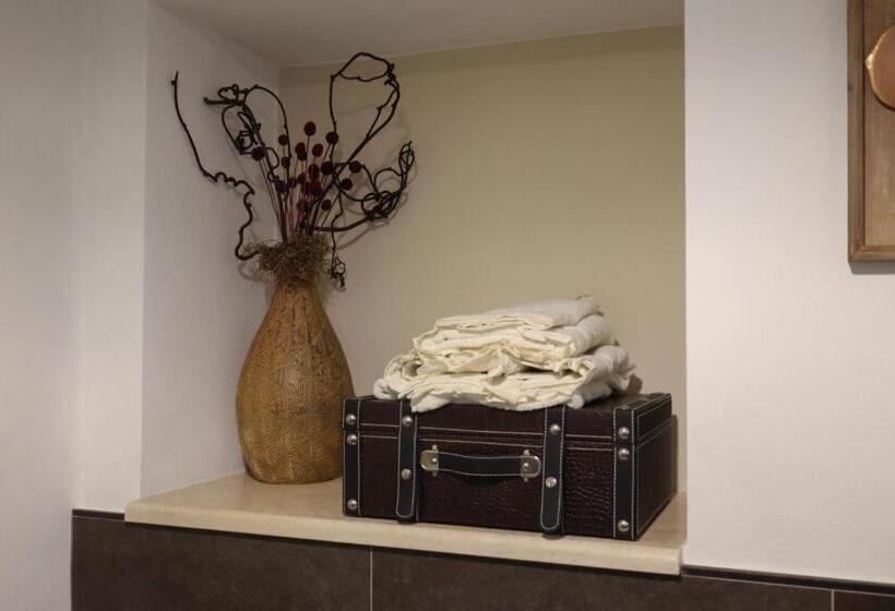 スタンダードルーム, B&b La Taccola