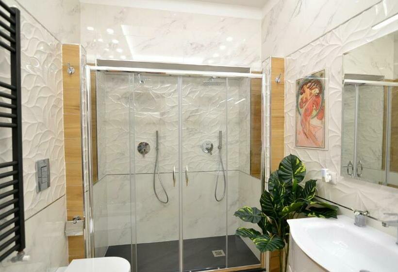 اتاق سوپریور سه تخته, Caserta Deluxe Bis