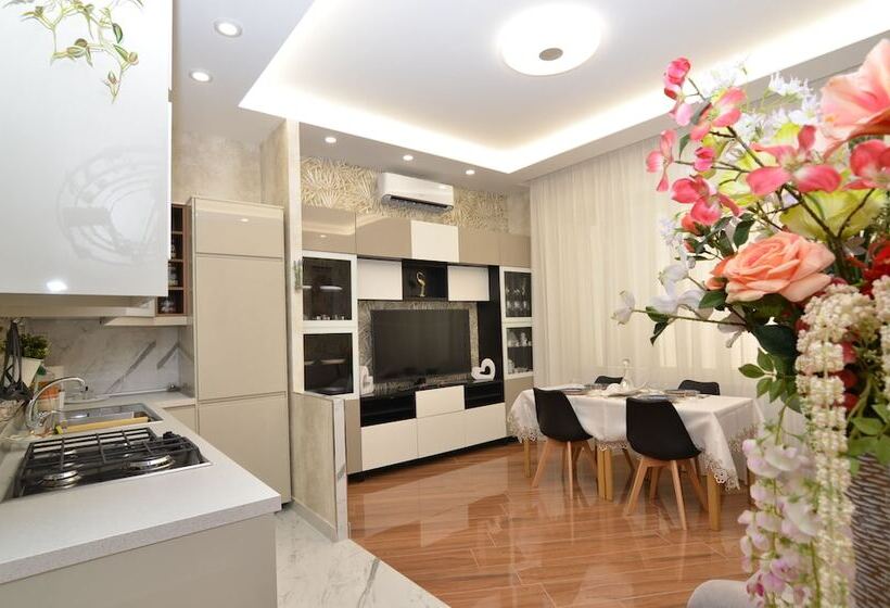 آپارتمان لوکس 1 خوابه, Caserta Deluxe Bis