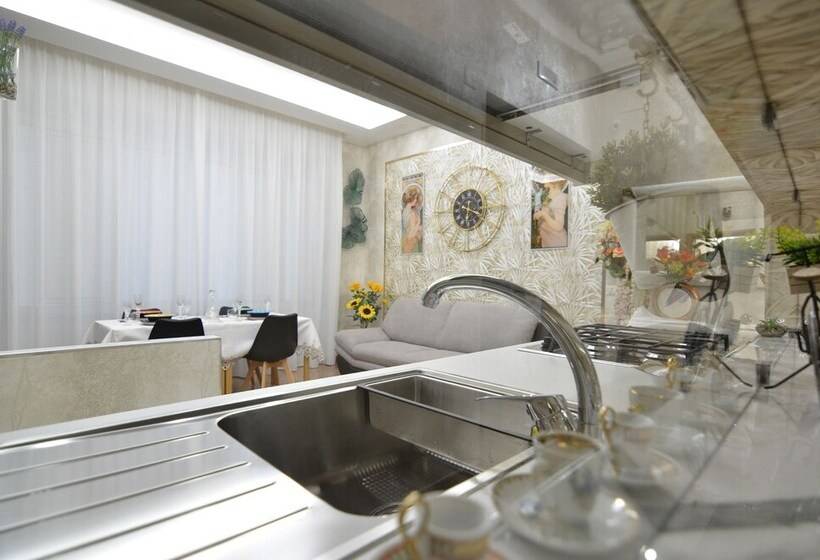 آپارتمان لوکس 1 خوابه, Caserta Deluxe Bis