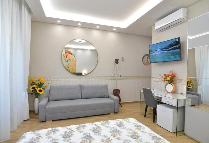 اتاق سوپریور سه تخته, Caserta Deluxe Bis