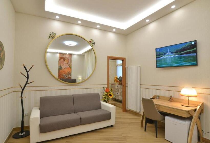 آپارتمان لوکس 1 خوابه, Caserta Deluxe Bis