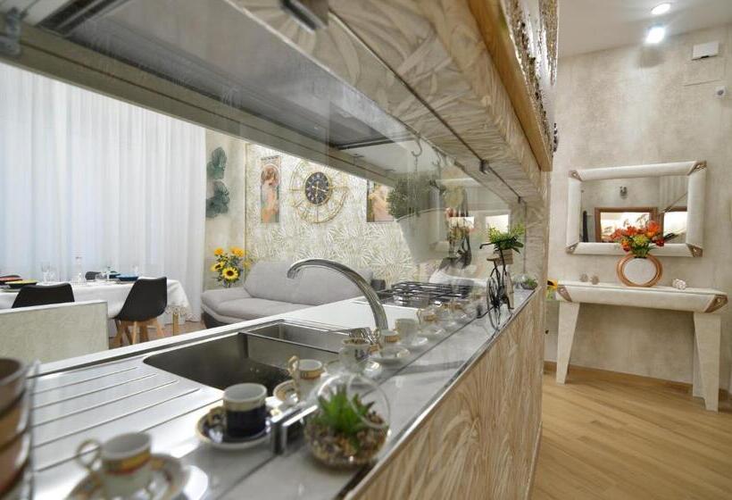 اتاق سوپریور سه تخته, Caserta Deluxe Bis