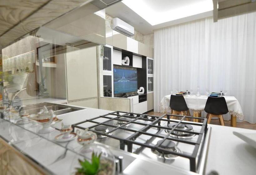 اتاق سوپریور سه تخته, Caserta Deluxe Bis