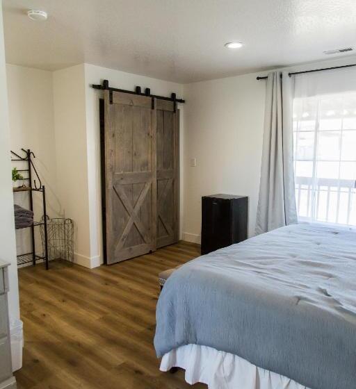 غرفة سوبيريور سرير كينج, Happy Trails Bnb