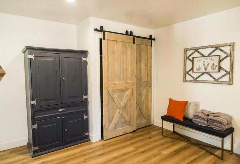 غرفة سوبيريور سرير كينج, Happy Trails Bnb