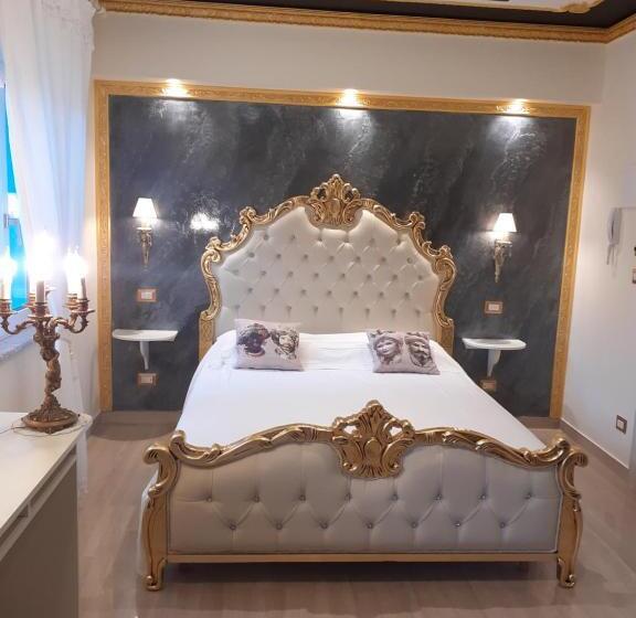 Standard Szoba King Size Bed, Mare Nostrum Luxury Suite