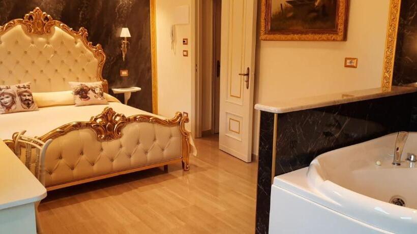 Standard Szoba King Size Bed, Mare Nostrum Luxury Suite