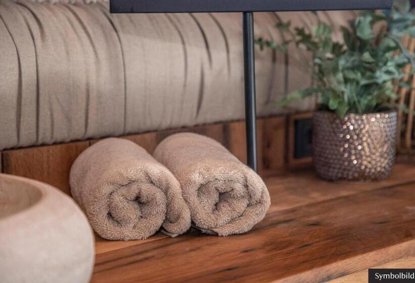 Номер Superior, Kraftalm