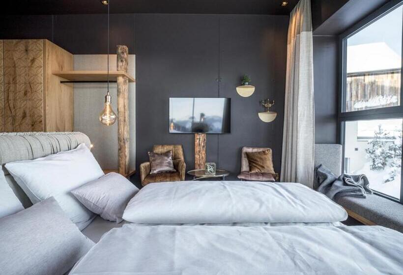 Номер Superior, Kraftalm