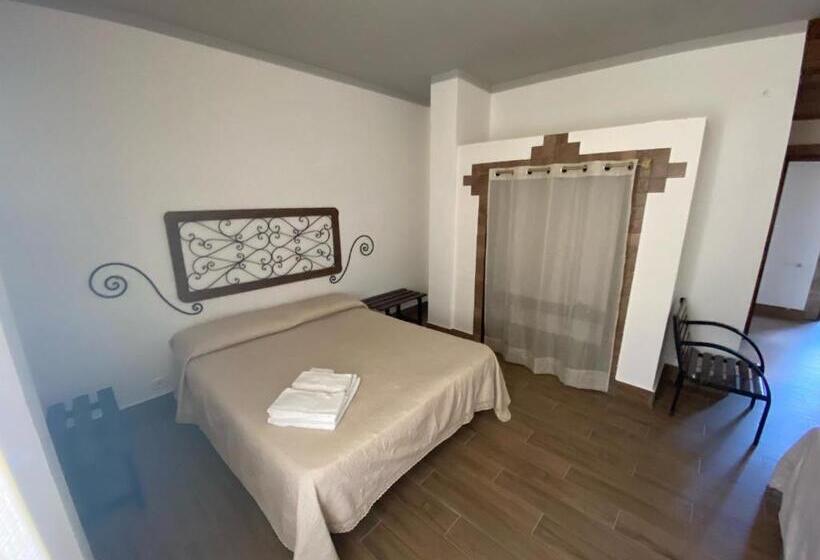 스탠다드 트리플 룸, La Casa Di Michele