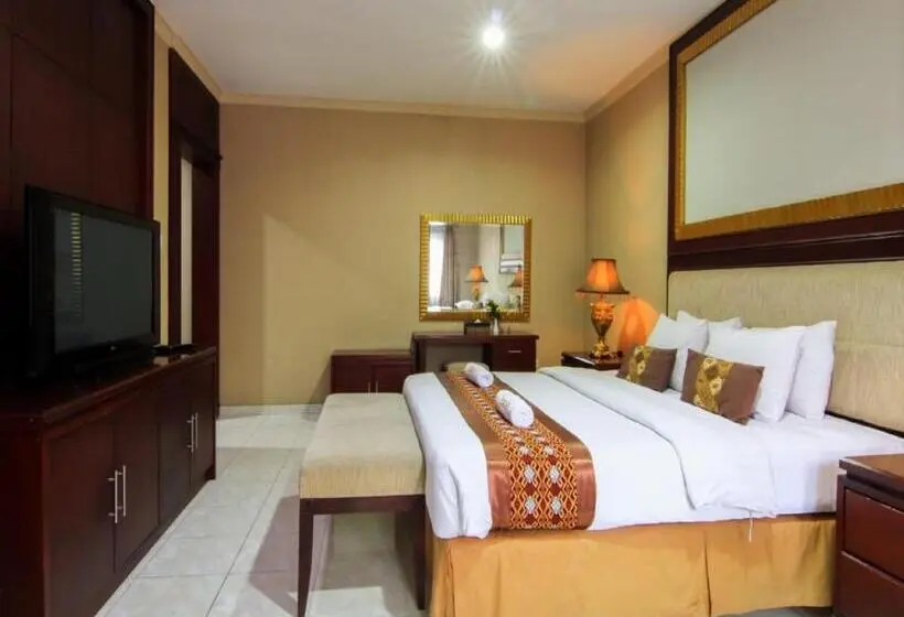 Family Room, Signature Mandala Kencana