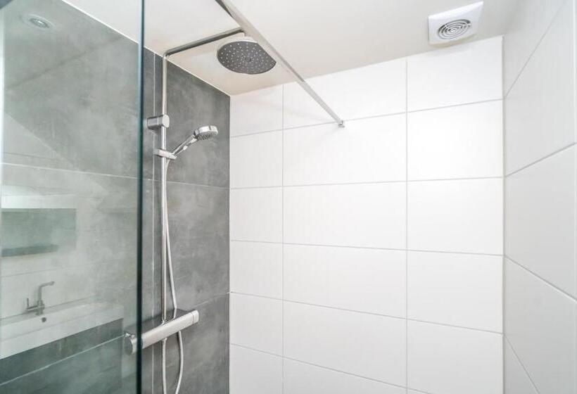 منزل غرفة نوم واحدة, Job Baster Huisje