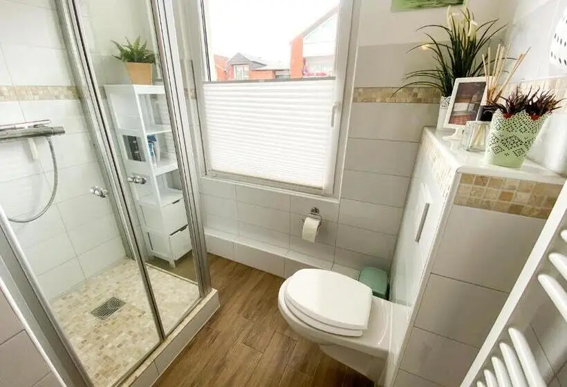 バス共有のスタンダードルーム, Villa Hanseart Lübeck   Privatzimmer In Zentraler Lage