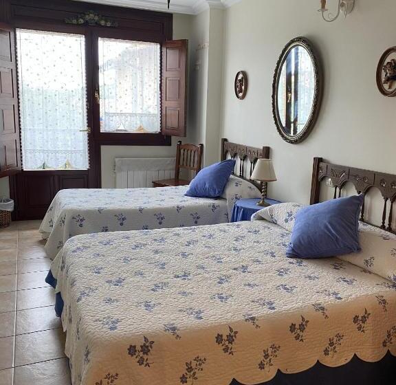 اتاق استاندارد چهار تخته, Posada De Seña