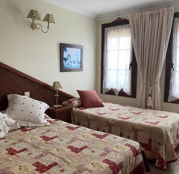 اتاق استاندارد چهار تخته, Posada De Seña