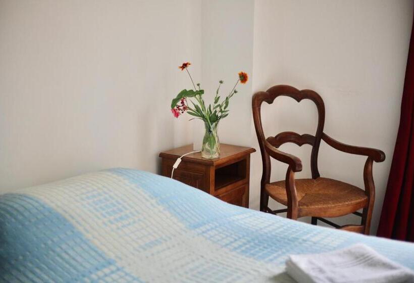 Номер Стандарт, Hostel Le Diablotin