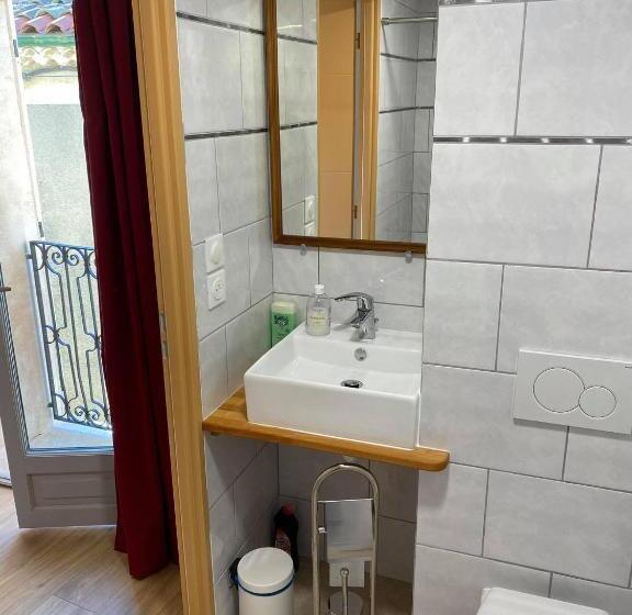 Номер Стандарт Вид на Город, Hostel Le Diablotin
