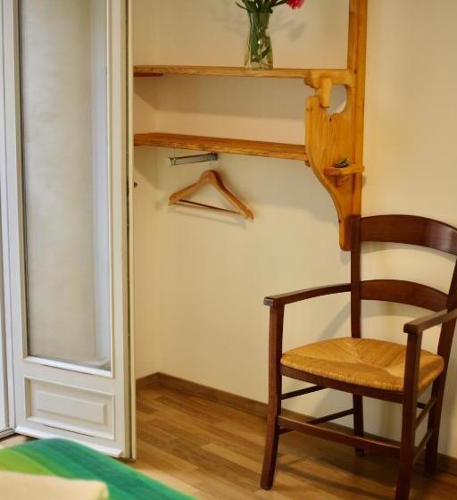 Номер Стандарт, Hostel Le Diablotin
