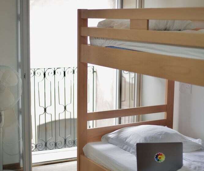 Кровать в Общей Комнате, Hostel Le Diablotin