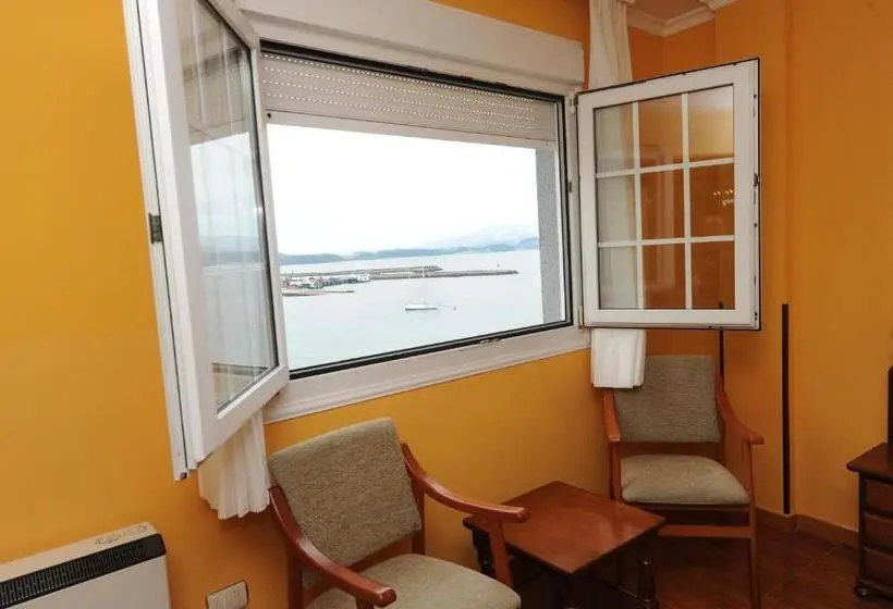 オーシャンビュースタンダードルーム, Hostal O Portiño