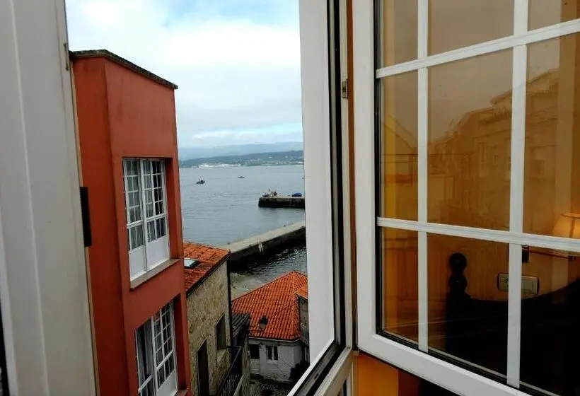 片側に海が見えるデラックスルーム, Hostal O Portiño