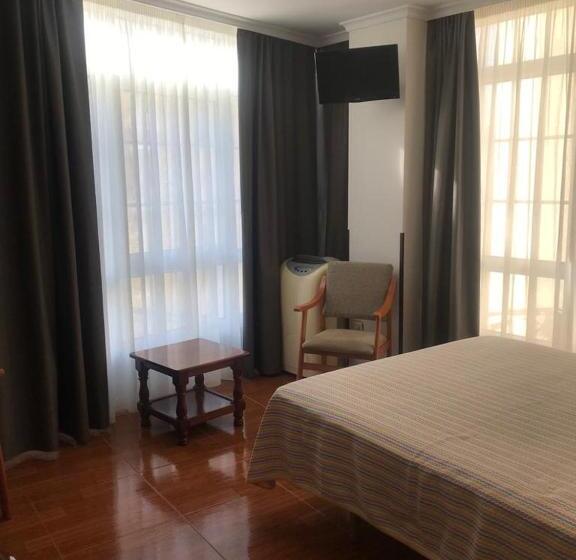 Номер Deluxe Вид на Море Боковой, Hostal O Portiño