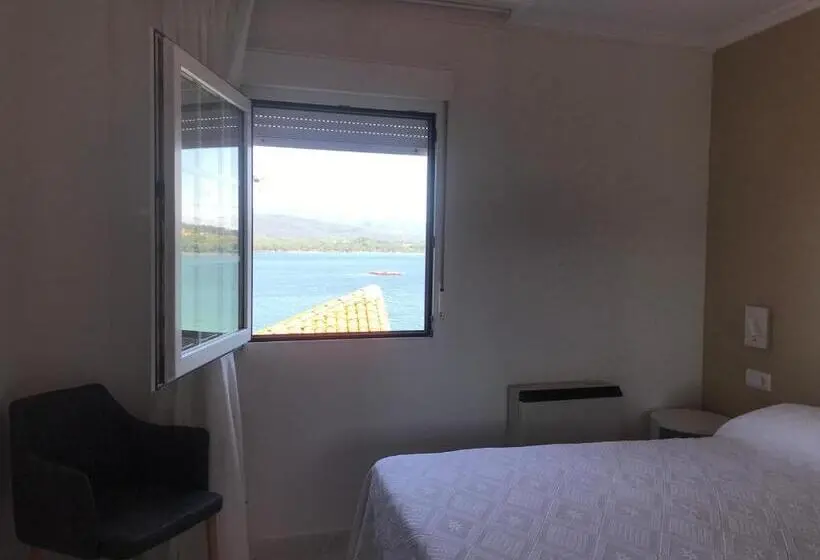 海の見える１ベッドルームアパートメント, Hostal O Portiño