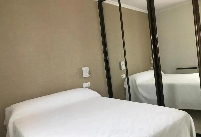 海の見える１ベッドルームアパートメント, Hostal O Portiño