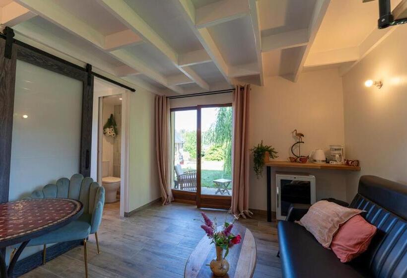 小室, L Herbe Haute