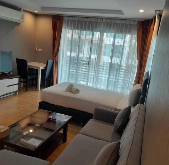 Háromágyas Deluxe Szoba, ไอยรา อยุธยา The Aiyara Ayutthaya