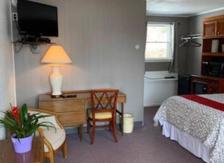 스탠다드 룸 킹사이즈 침대, Yankee Trail Motel