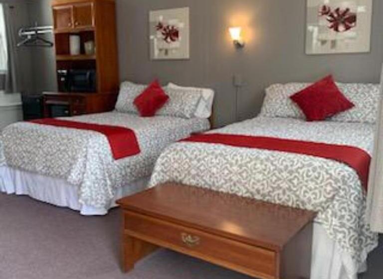 Четырехместный Номер Классик, Yankee Trail Motel