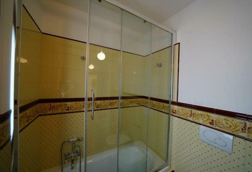 Quarto Estandar, B & B Station69