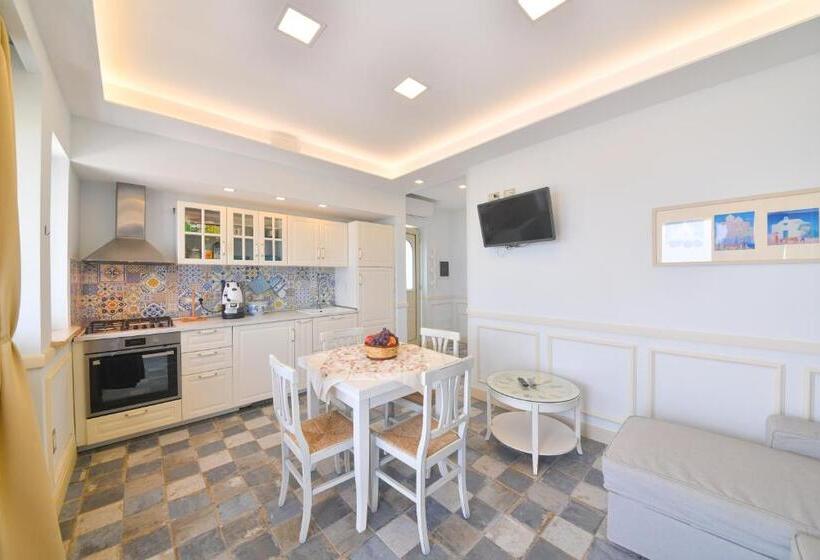 شقة غرفة نوم واحدة مزودة بشُرفة, Belgodere Di Mezzavia Apartments