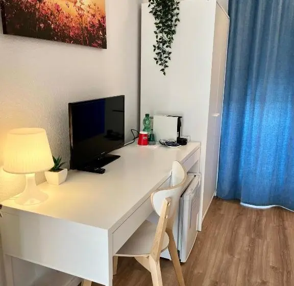 Standard Yhden Hengen Huone, Gästehaus Rheinstetten Forchheim
