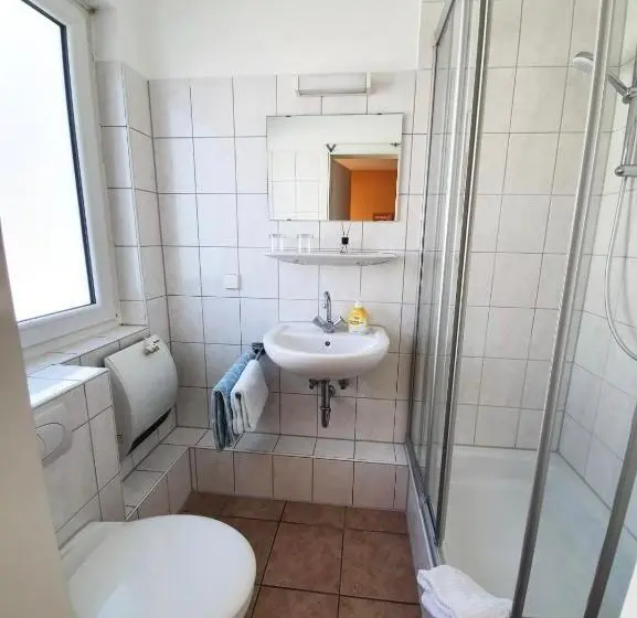 Standard Yhden Hengen Huone, Gästehaus Rheinstetten Forchheim