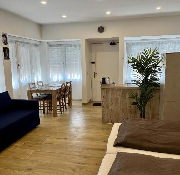 Apartamento 1 Quarto, Gästehaus Rheinstetten Forchheim