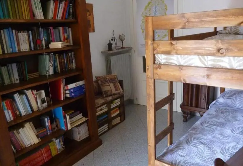 デラックスルーム, L Elefantino   Bed And Book