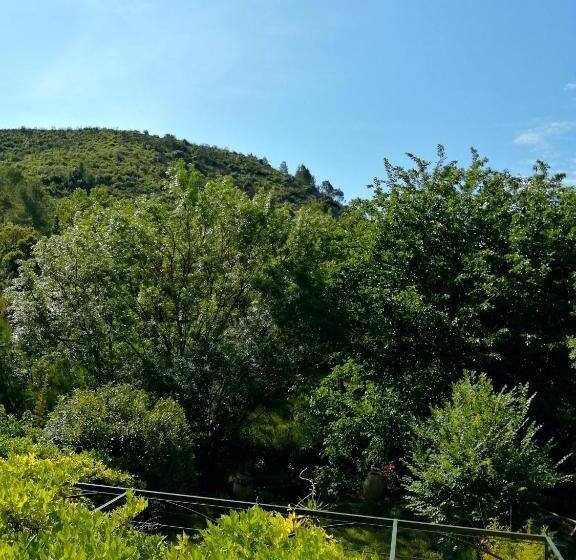 Номер Стандарт Вид на Сад, La Maison Hilarion